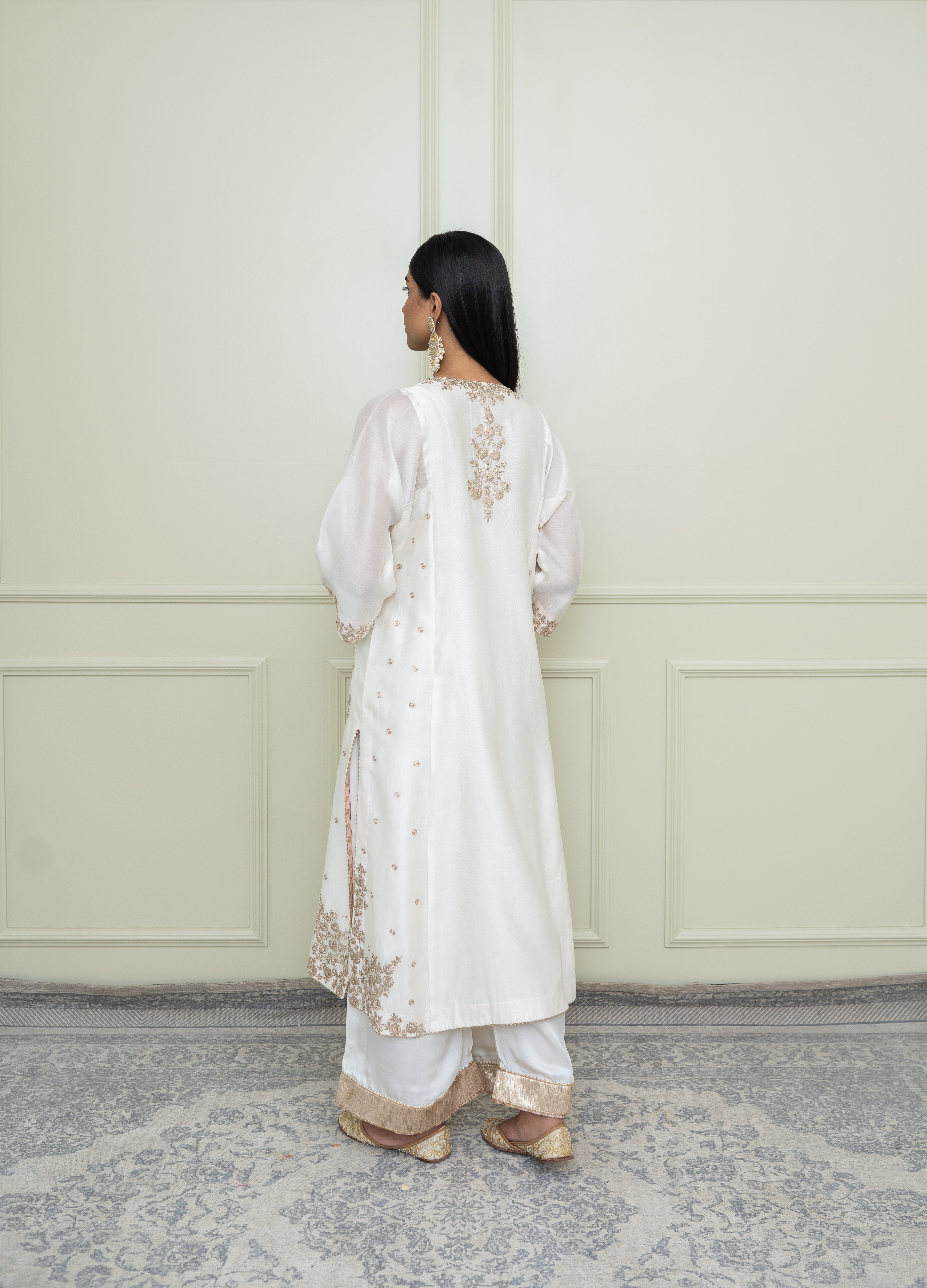 Basirah-Daisy Ivory Gota Embroidered Kurta Set