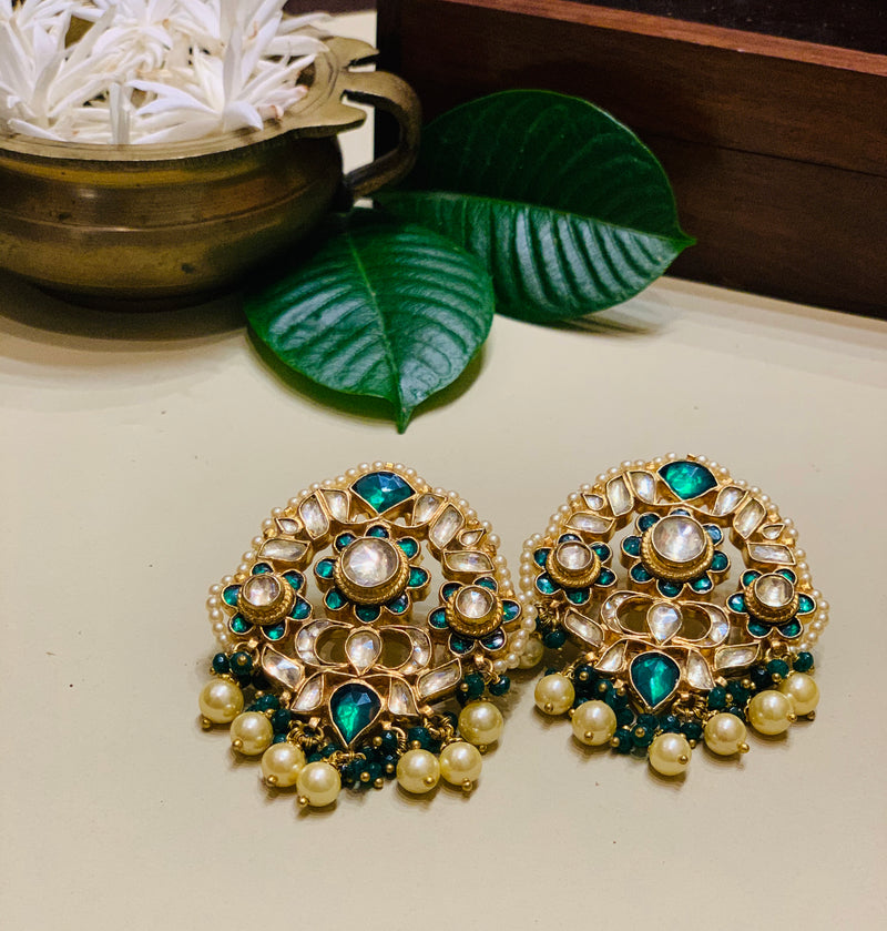 Aarohi - Green & Gold Kundan Earing