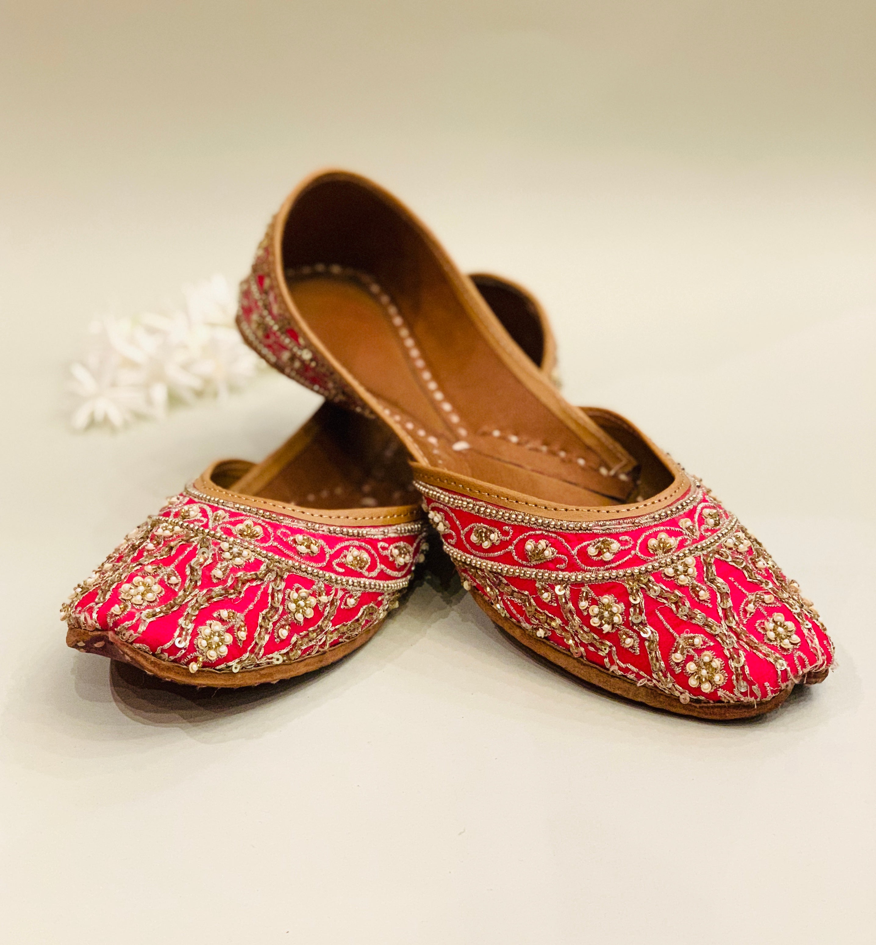 Raabiya - Rose Pink Juttis