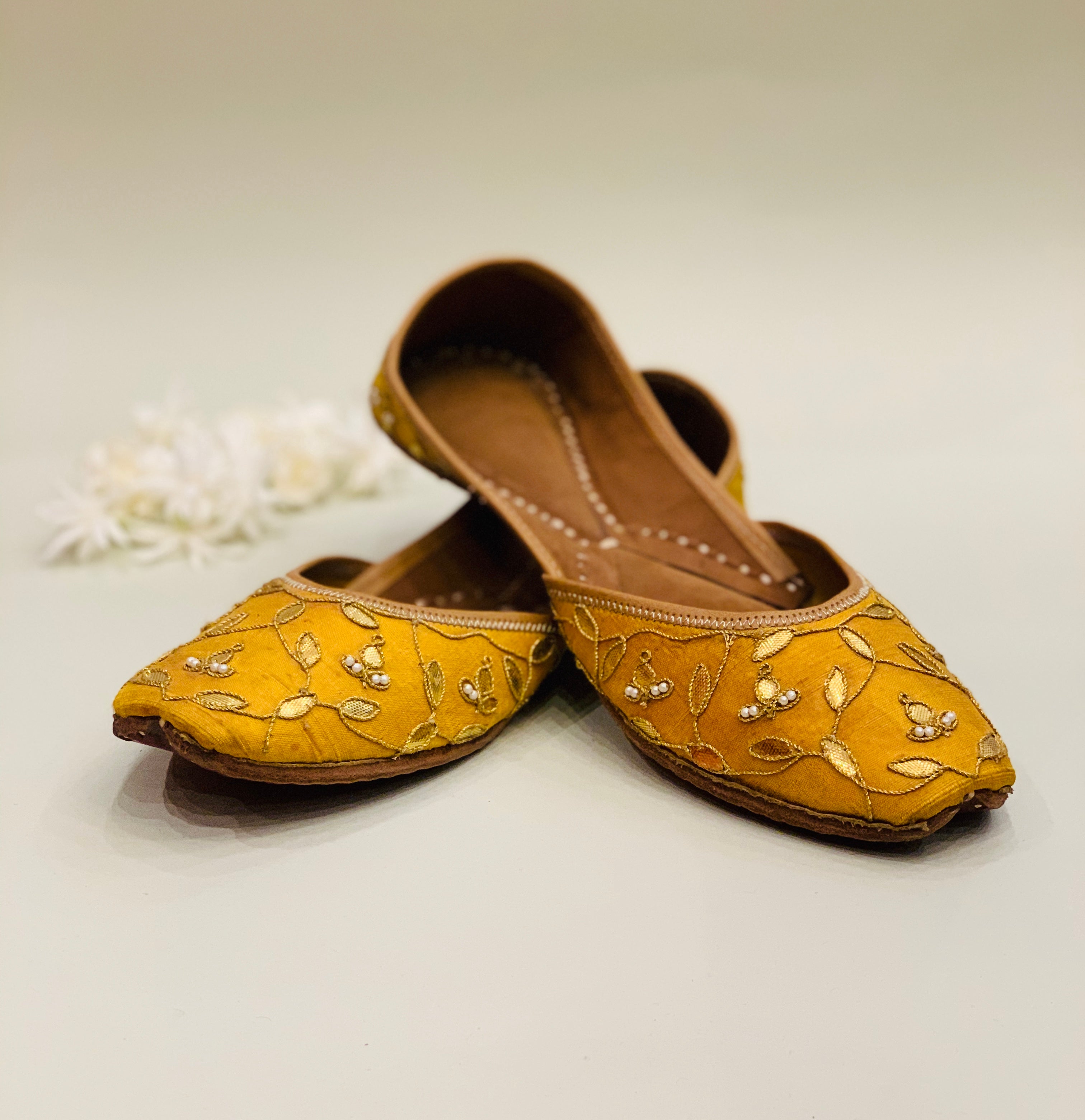 Bahara - Festive Mustard Juttis