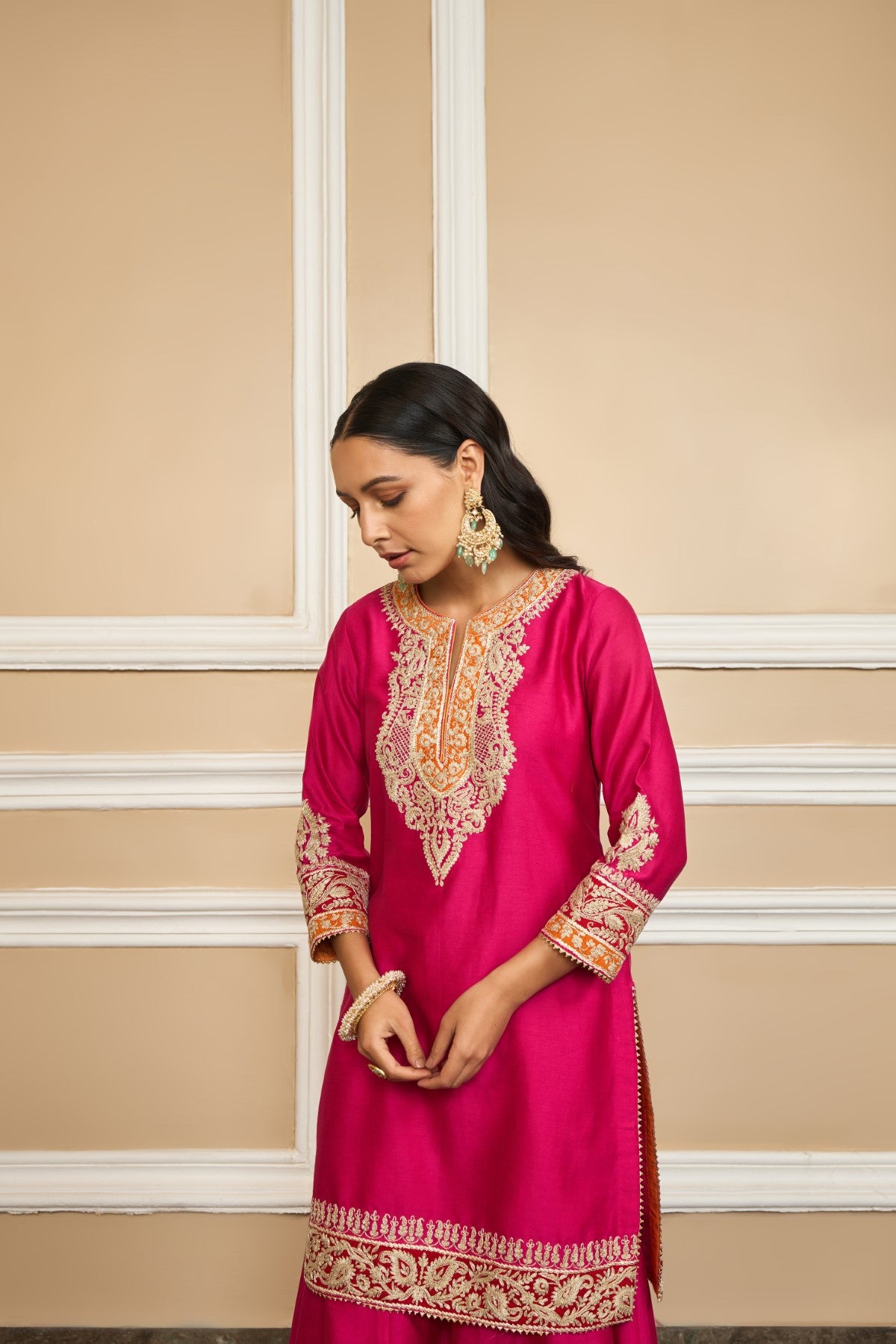 AMIRA - HOTPINK SHORT KURTA WITH SHARARA AND ODHNI