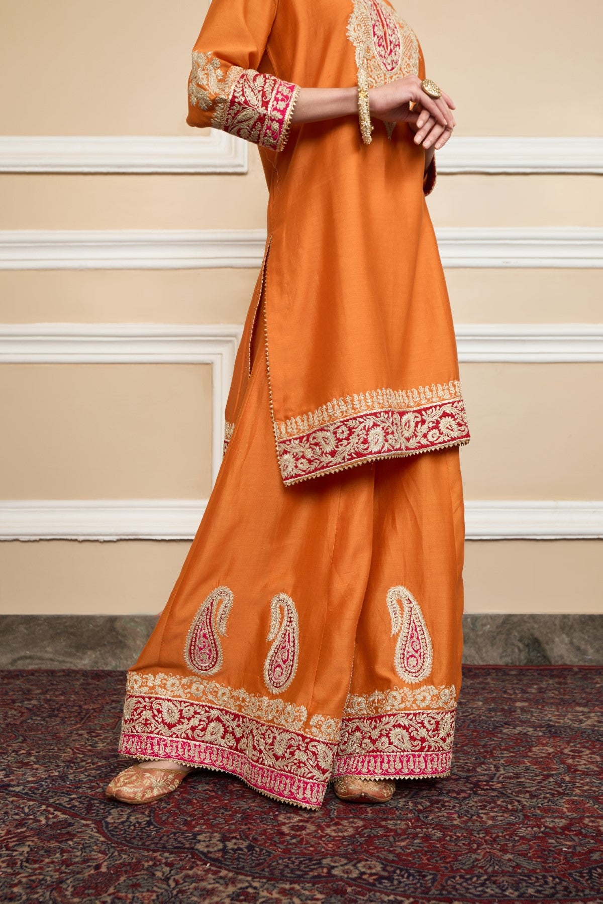 AMIRA - ORANGE SHORT KURTA WITH SHARARA AND ODHNI