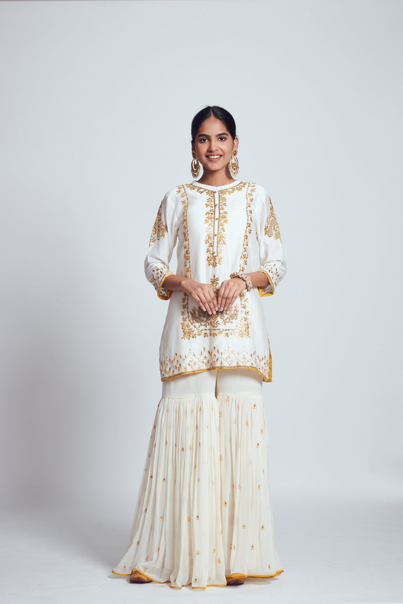 Saba- Daisy ivory Chanderi silk kurta garara