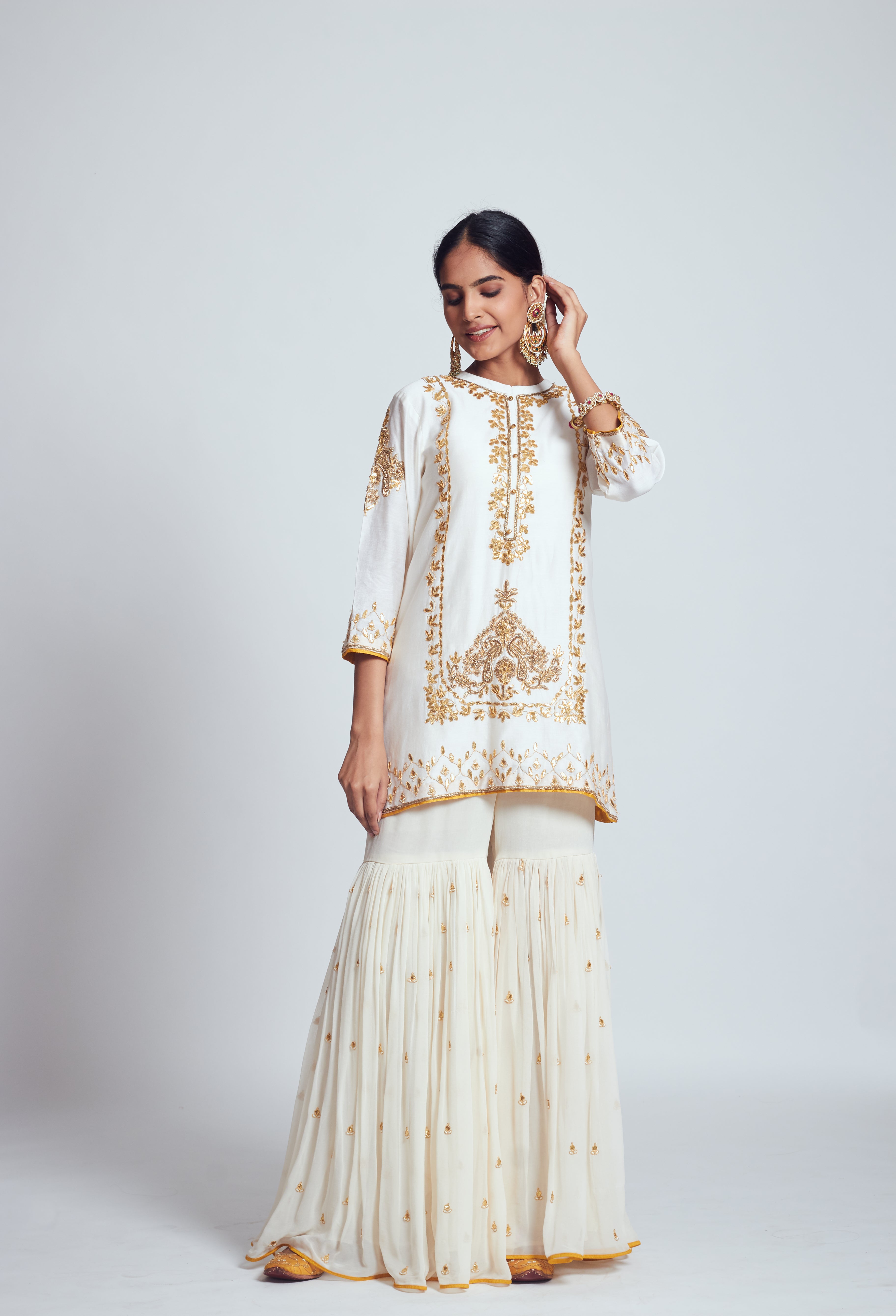 Saba- Daisy ivory Chanderi silk kurta garara