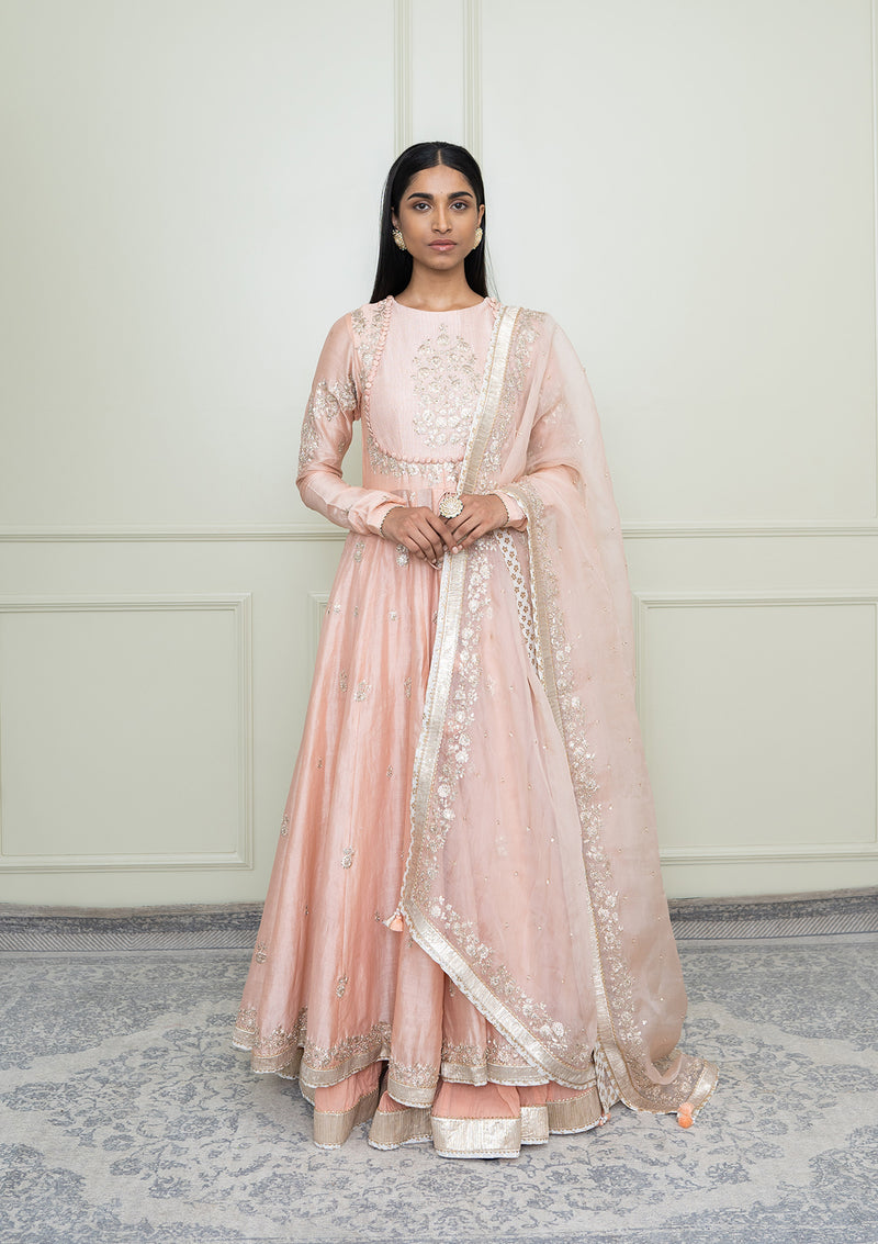 punjabi modern wedding dress 38 Punjabi Wedding Dresses
